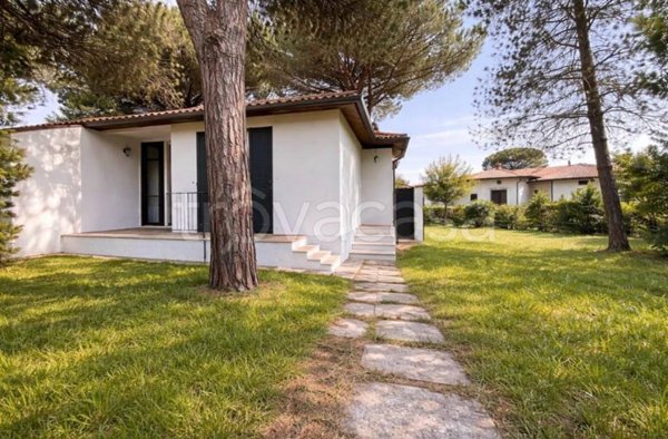 casa indipendente in vendita a Comacchio in zona Lido delle Nazioni