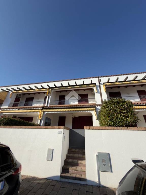 appartamento in vendita a Comacchio in zona Lido degli Estensi