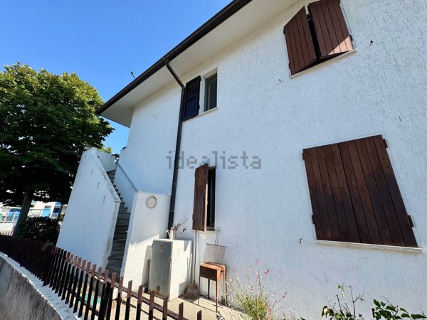 casa indipendente in vendita a Comacchio in zona Lido degli Scacchi