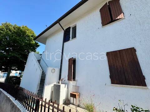 casa indipendente in vendita a Comacchio in zona Lido degli Scacchi