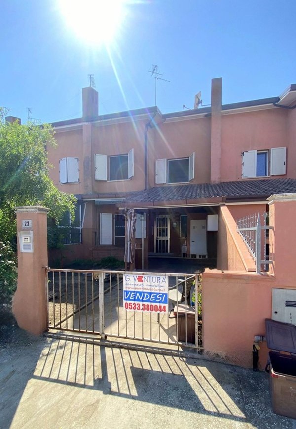 casa indipendente in vendita a Comacchio in zona San Giuseppe