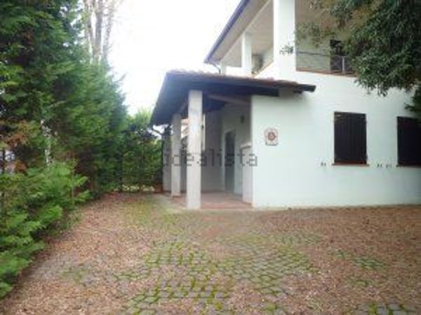 casa indipendente in vendita a Comacchio in zona Lido degli Estensi