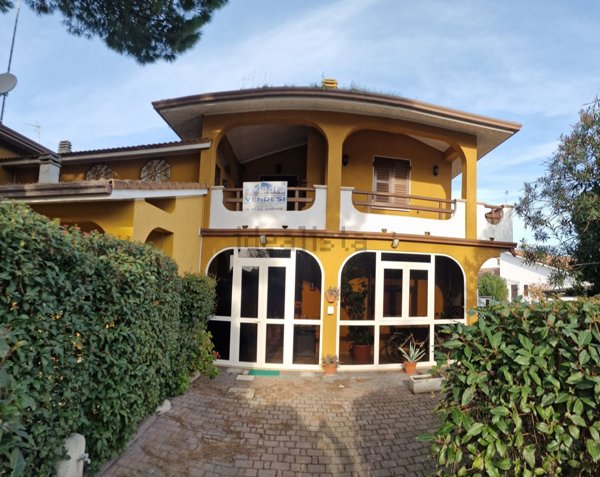 casa indipendente in vendita a Comacchio in zona Lido delle Nazioni