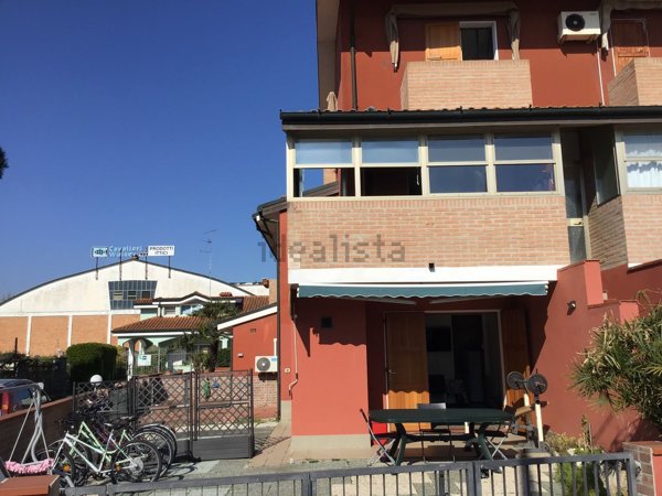 appartamento in vendita a Comacchio in zona Porto Garibaldi