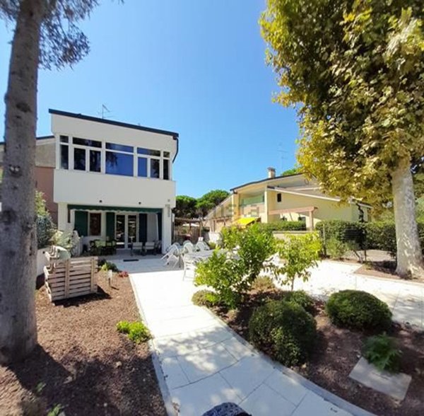 casa indipendente in vendita a Comacchio in zona Lido delle Nazioni