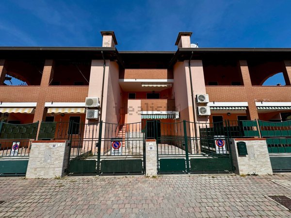 casa indipendente in vendita a Comacchio in zona Lido di Pomposa