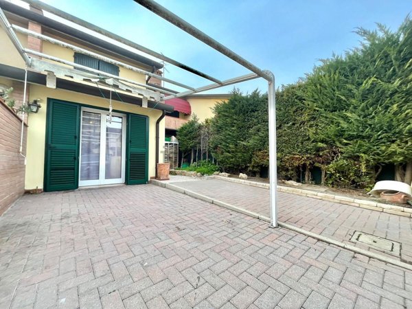casa indipendente in vendita a Comacchio in zona Porto Garibaldi