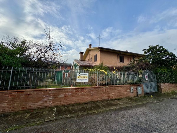 casa indipendente in vendita a Comacchio in zona Lido degli Scacchi