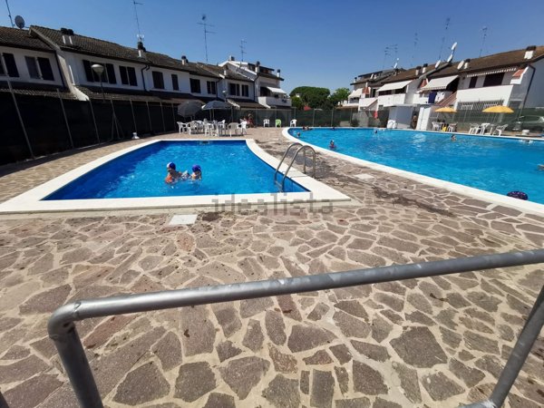 casa indipendente in vendita a Comacchio in zona Lido degli Scacchi