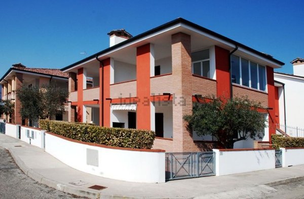 casa indipendente in vendita a Comacchio in zona Lido delle Nazioni