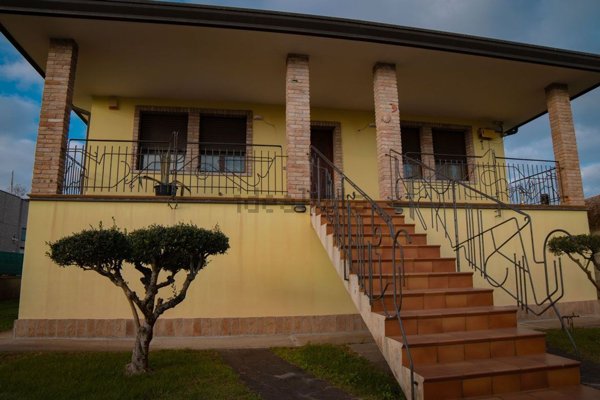 casa indipendente in vendita a Comacchio in zona San Giuseppe