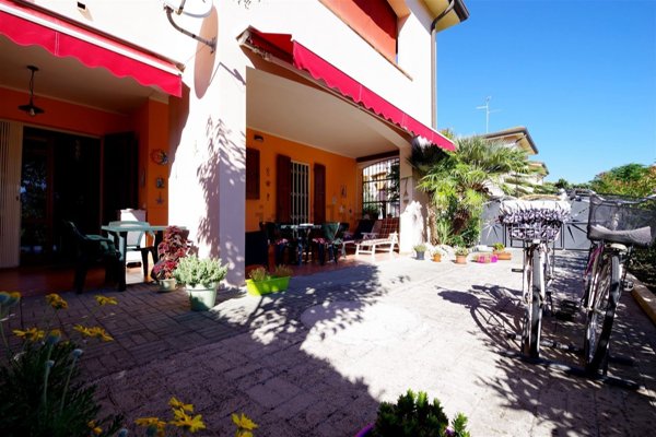 casa indipendente in vendita a Comacchio in zona Lido degli Scacchi