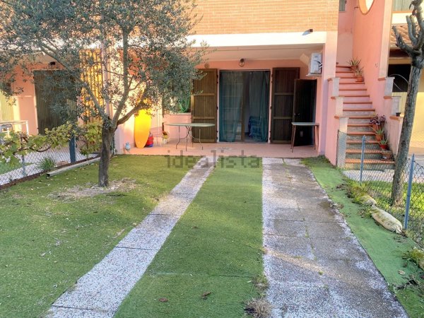 casa indipendente in vendita a Comacchio in zona Lido degli Scacchi