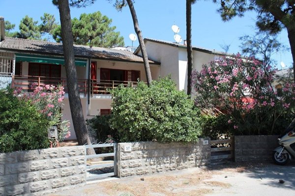 casa indipendente in vendita a Comacchio in zona Lido degli Estensi