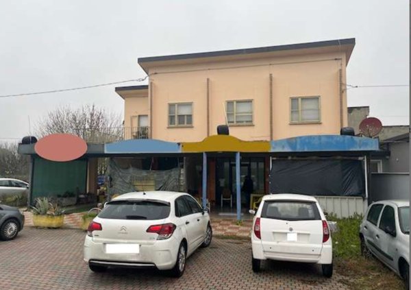 negozio in vendita a Comacchio