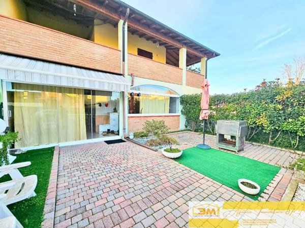 casa indipendente in vendita a Comacchio in zona Lido delle Nazioni