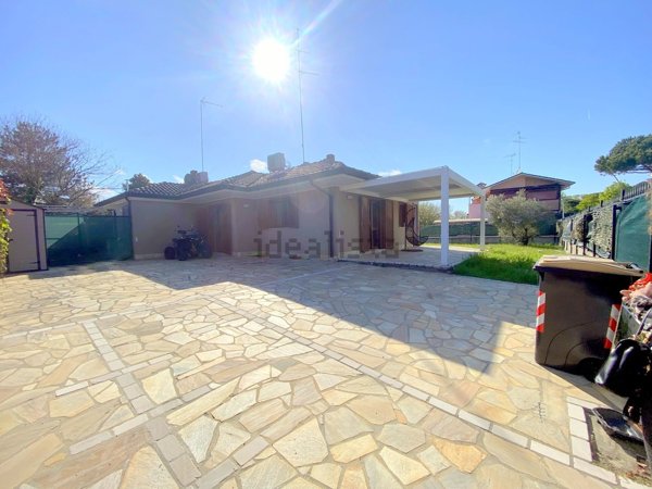 casa indipendente in vendita a Comacchio in zona Lido delle Nazioni