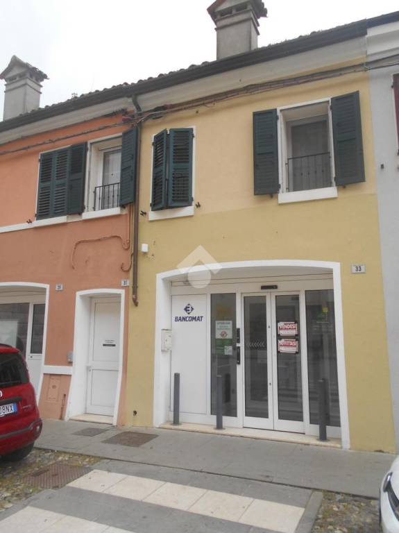 negozio in vendita a Comacchio