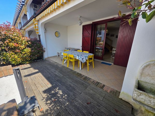 casa indipendente in vendita a Comacchio in zona Lido degli Estensi