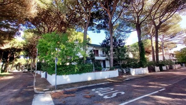 casa indipendente in vendita a Comacchio in zona Lido di Spina