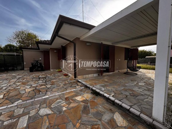 appartamento in vendita a Comacchio in zona Lido delle Nazioni