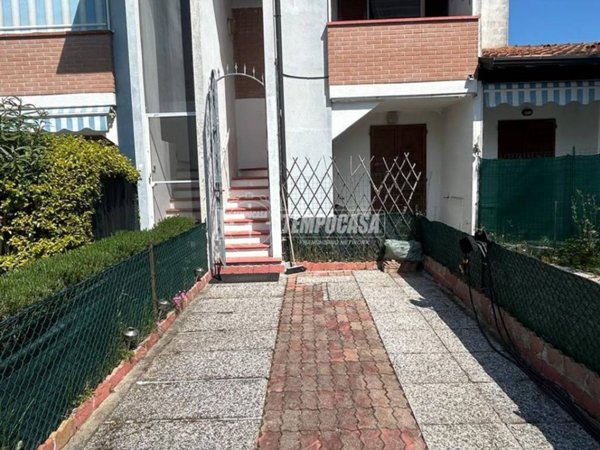 appartamento in vendita a Comacchio in zona Lido di Volano