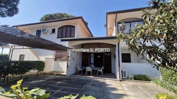 casa indipendente in vendita a Comacchio in zona Lido degli Estensi