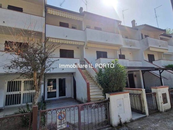 casa indipendente in vendita a Comacchio in zona Lido degli Estensi