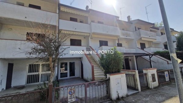 casa indipendente in vendita a Comacchio in zona Lido degli Estensi