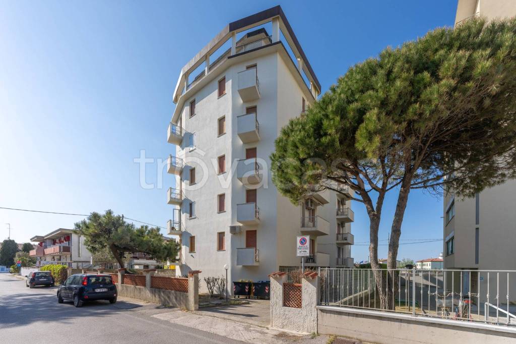 appartamento in vendita a Comacchio in zona Lido degli Estensi