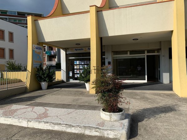 negozio in vendita a Comacchio in zona Lido di Pomposa