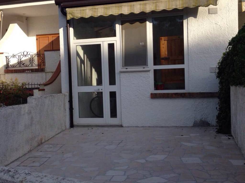 casa indipendente in vendita a Comacchio in zona Lido di Spina