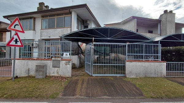 appartamento in vendita a Comacchio in zona Lido di Volano