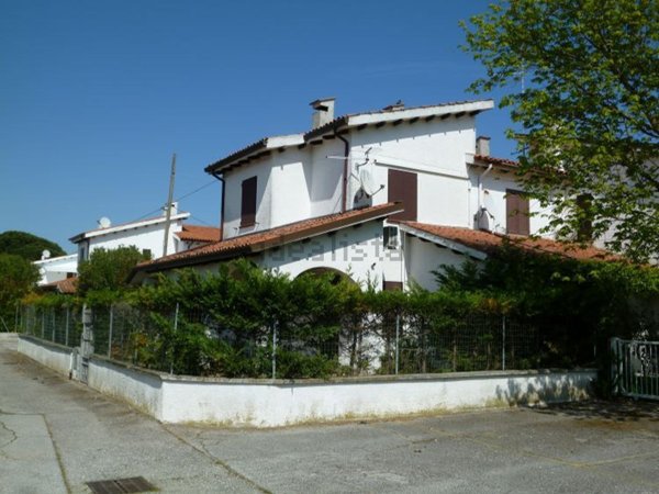 casa indipendente in vendita a Comacchio in zona Lido delle Nazioni