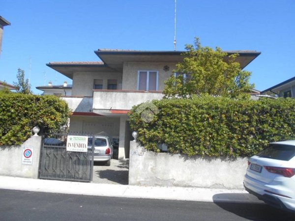 casa indipendente in vendita a Comacchio in zona Porto Garibaldi