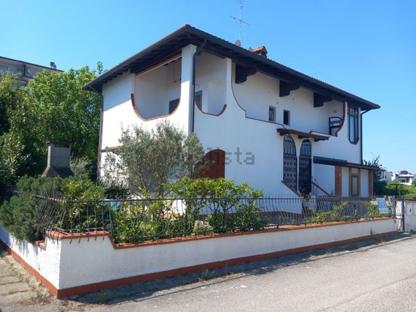 casa indipendente in vendita a Comacchio in zona Lido di Pomposa