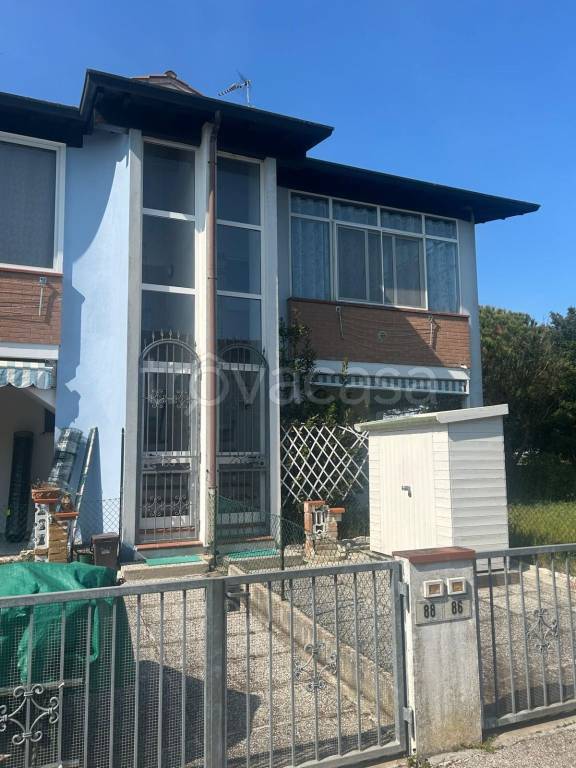 casa indipendente in vendita a Comacchio in zona Lido di Volano