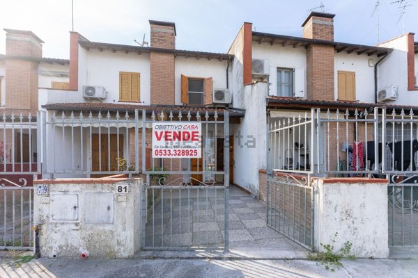 casa indipendente in vendita a Comacchio in zona Lido degli Estensi