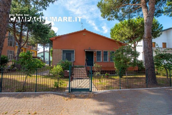 casa indipendente in vendita a Comacchio in zona San Giuseppe