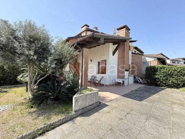 casa indipendente in vendita a Comacchio in zona Lido delle Nazioni