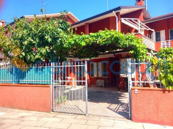 casa indipendente in vendita a Comacchio in zona Lido di Pomposa