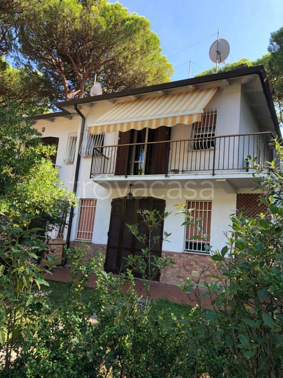 casa indipendente in vendita a Comacchio in zona Lido di Spina