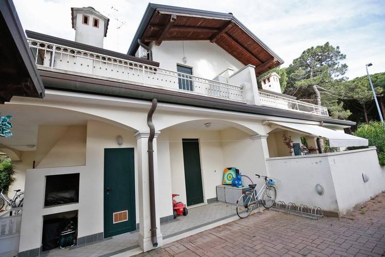 casa indipendente in vendita a Comacchio in zona Lido di Spina