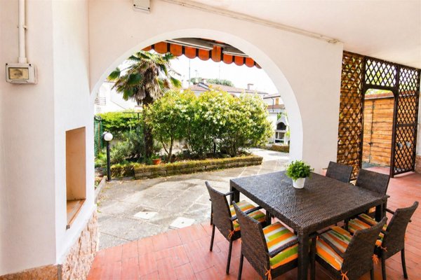casa indipendente in vendita a Comacchio in zona Lido di Pomposa