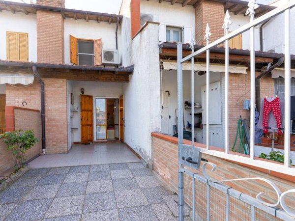 casa indipendente in vendita a Comacchio in zona Lido degli Estensi