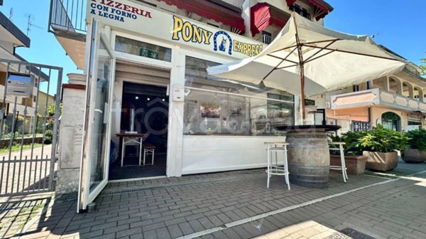 negozio in vendita a Comacchio in zona Porto Garibaldi