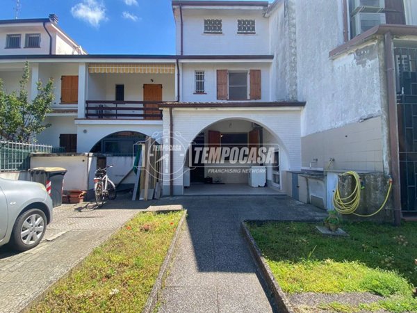 casa indipendente in vendita a Comacchio in zona Porto Garibaldi