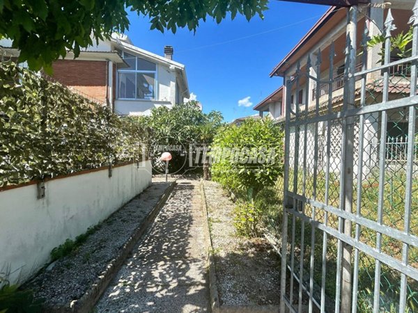 appartamento in vendita a Comacchio in zona Porto Garibaldi