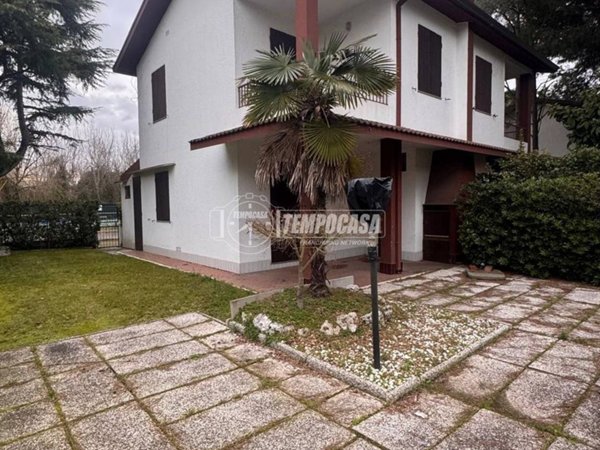 casa indipendente in vendita a Comacchio in zona Porto Garibaldi