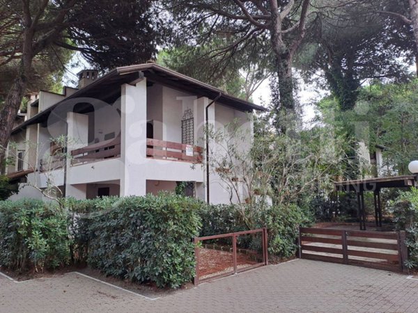 casa indipendente in vendita a Comacchio in zona Lido di Spina